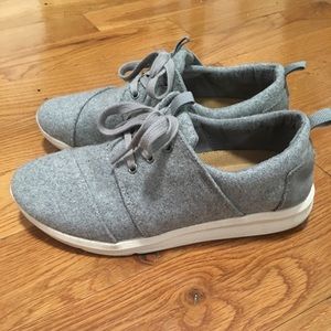 TOMS Grey Felt Suede Women’s Del Rey Sneakers